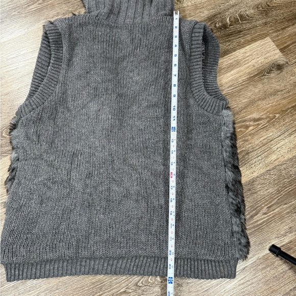 Green Tea Fur Vest Sweater with Hood Money Mobwife Glam Indie Dynasty sz:M - Picture 7 of 9